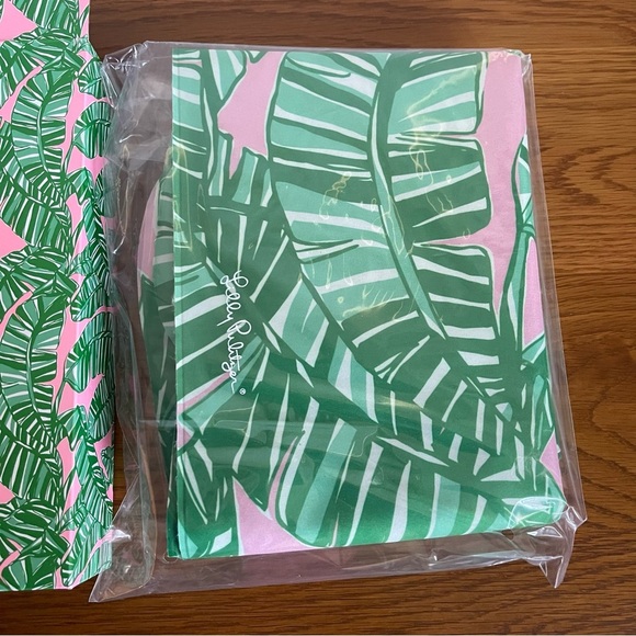 Lilly Pulitzer Pool Float Hammock Let’s Go Bananas - Picture 3 of 3